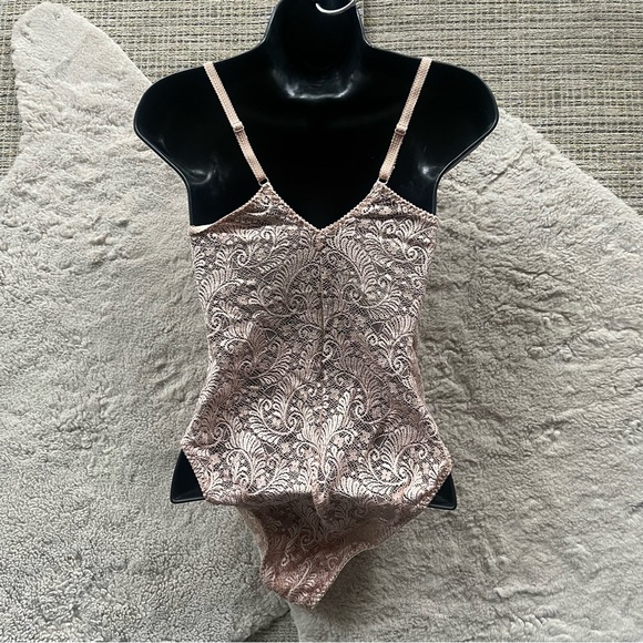 Aubade Pink Lace Bodysuit - Picture 2 of 8